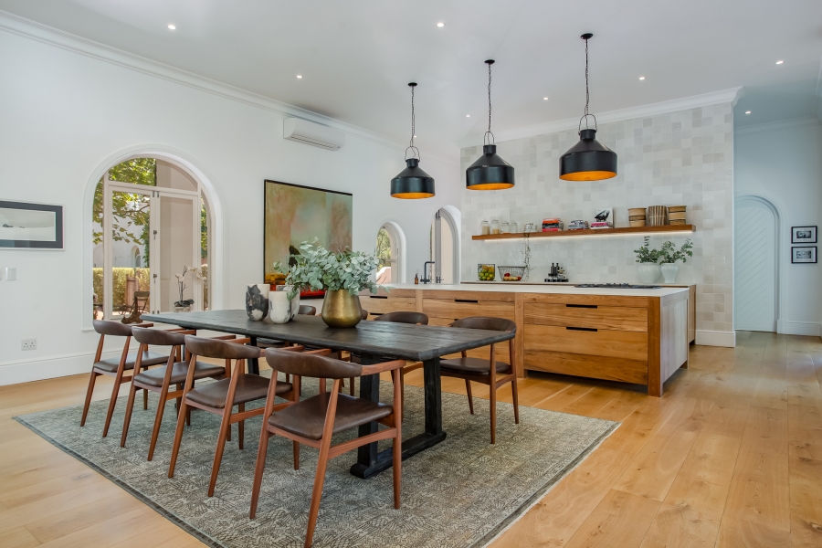 4 Bedroom Property for Sale in Devonvallei Western Cape